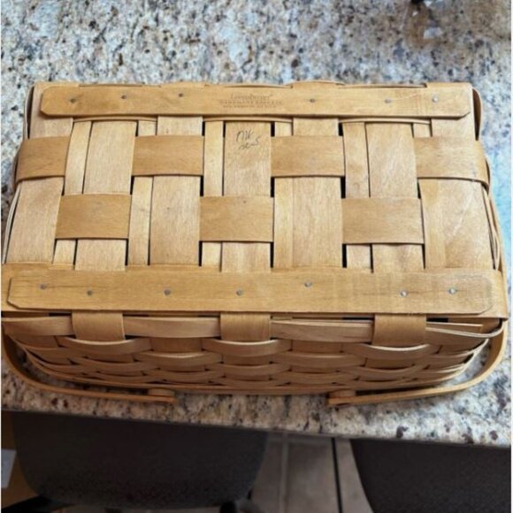 Longaberger Small Gathering Basket w/ Plastic Divider Insert Signed - Picture 6 of 7